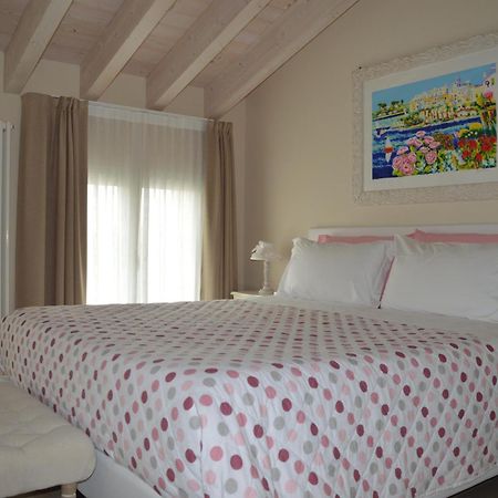 B&B La Fiaba Sirmione Exterior photo